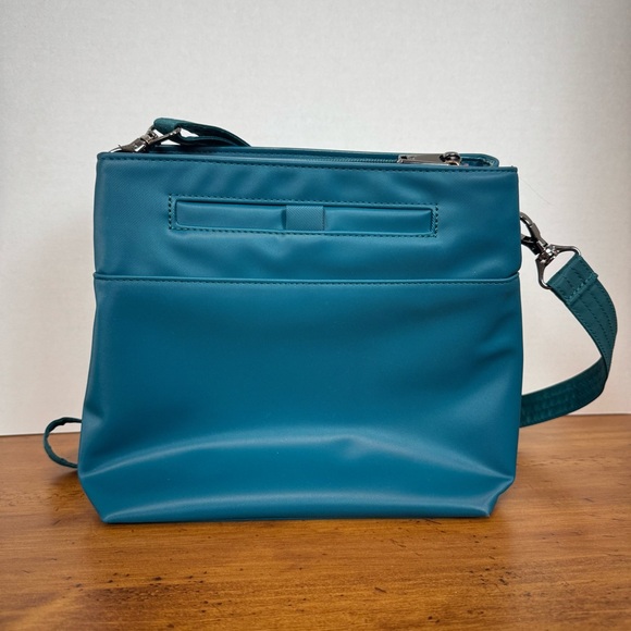 Lug Double Dip Quilted Teal/Blue Crossbody Bag Modern Design Satin Luxe - Picture 2 of 9